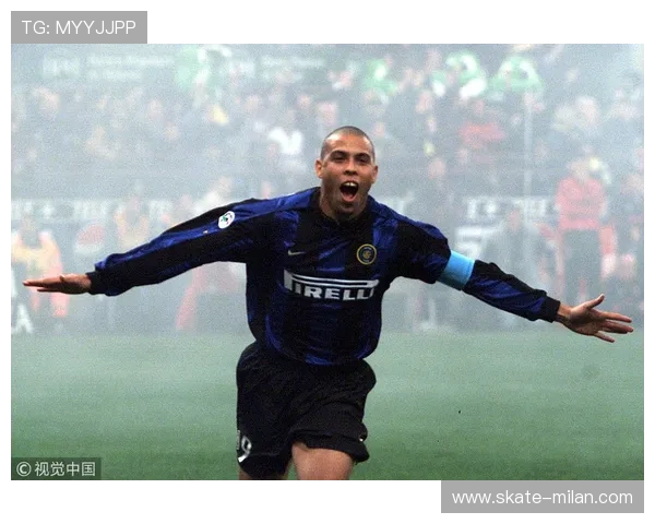 足球巨星谁能登顶荣誉之巅多位顶级球员强强对决精彩纷呈 足球巨星谁能登顶荣誉之巅多位顶级球员强强对决精彩纷呈